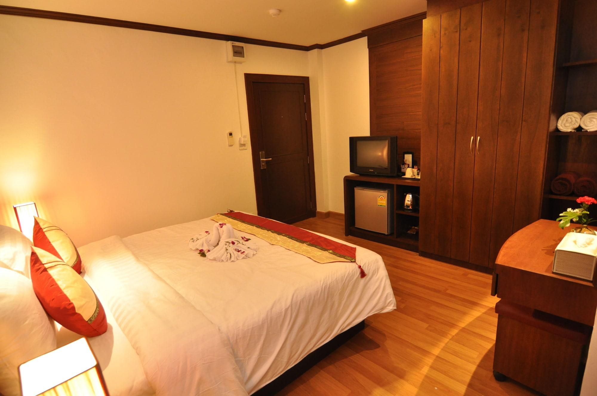Hemingway's Hotel 3*