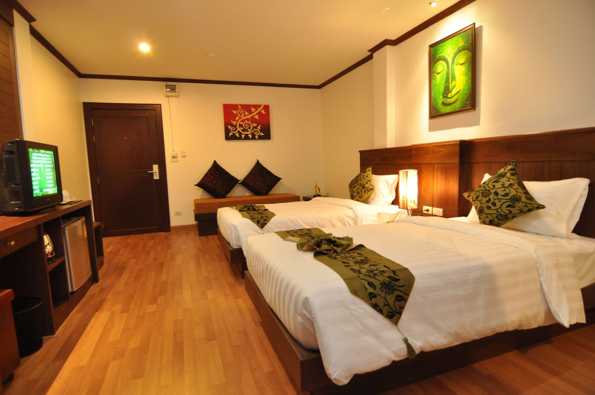 Hemingway's 3* Patong