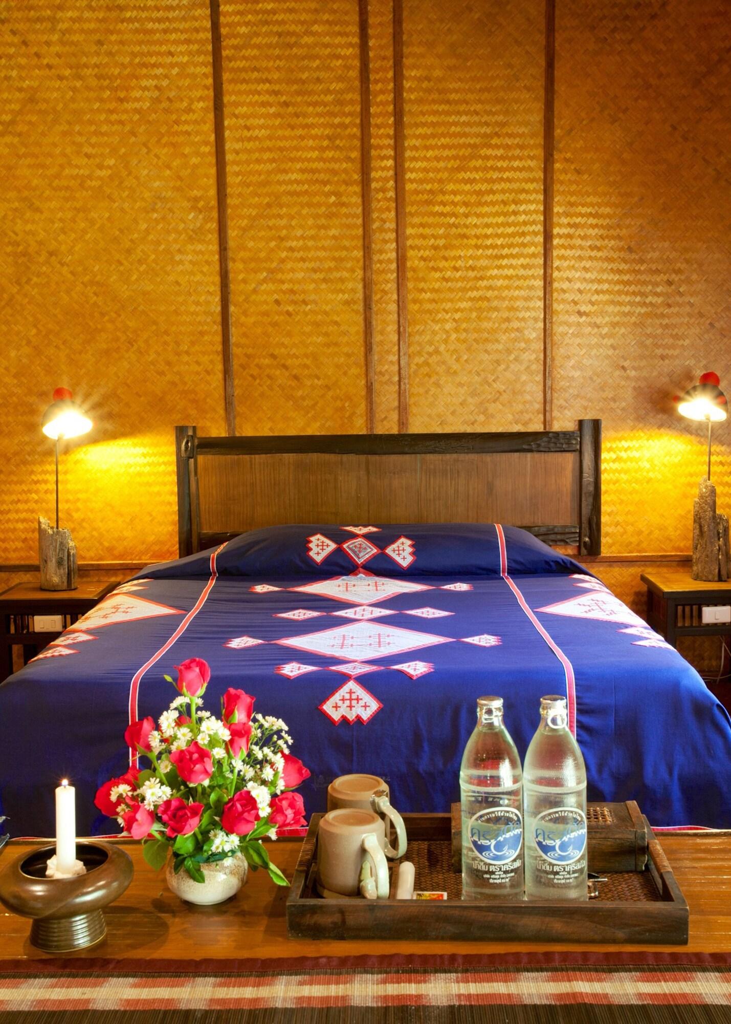 Lodge Hmong Hilltribe *