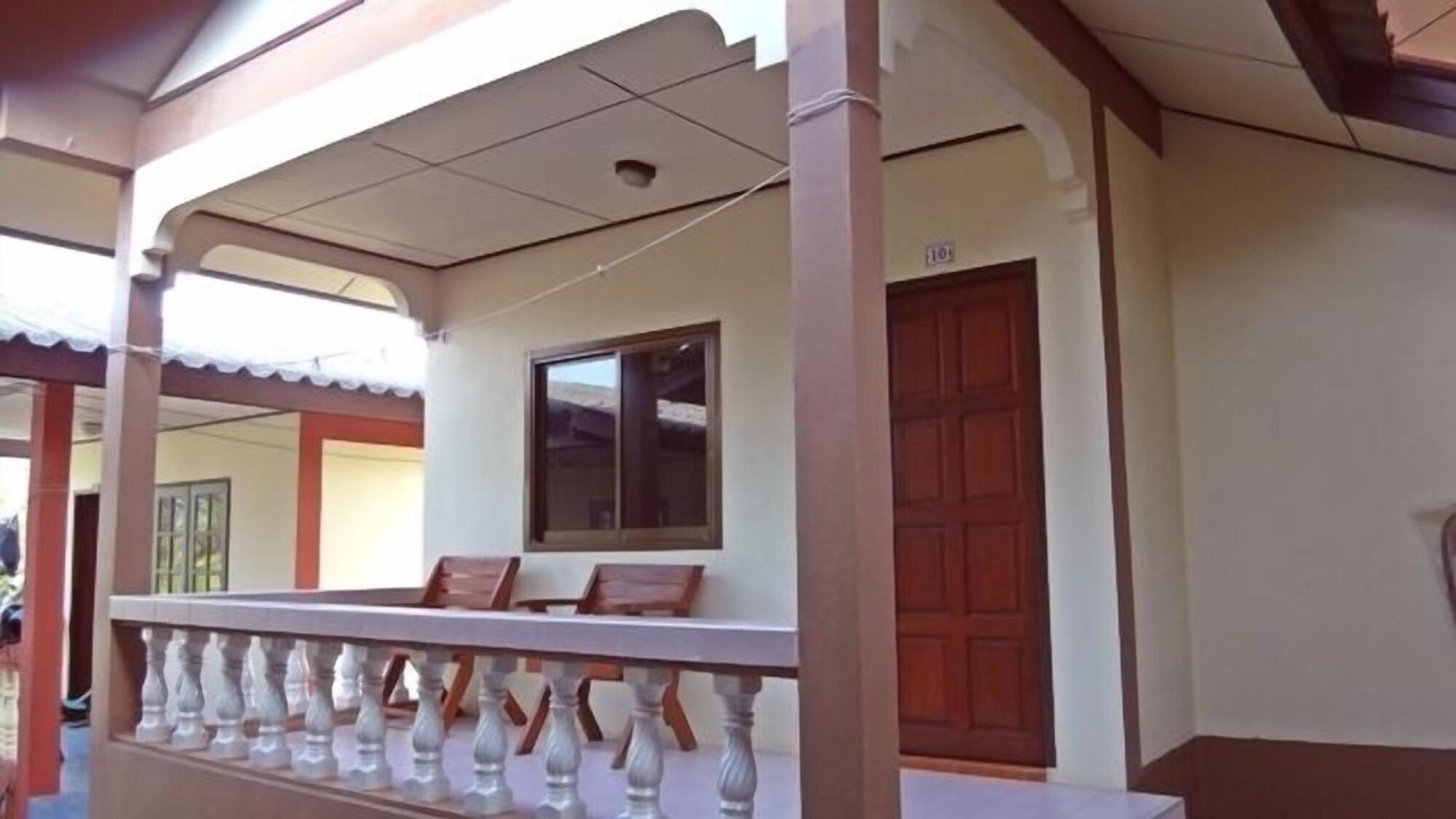 Paradise Hotel