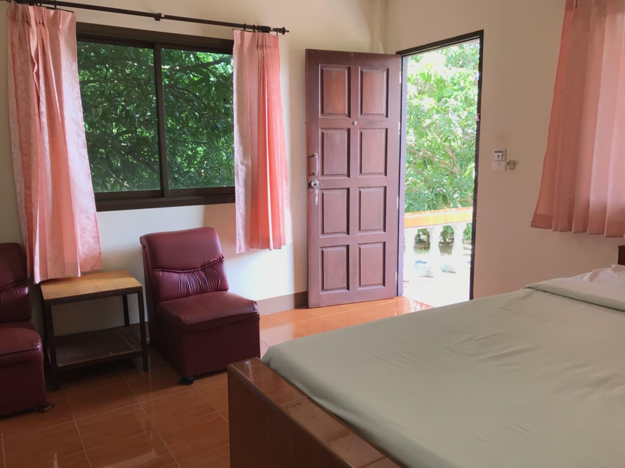 Paradise Hotel