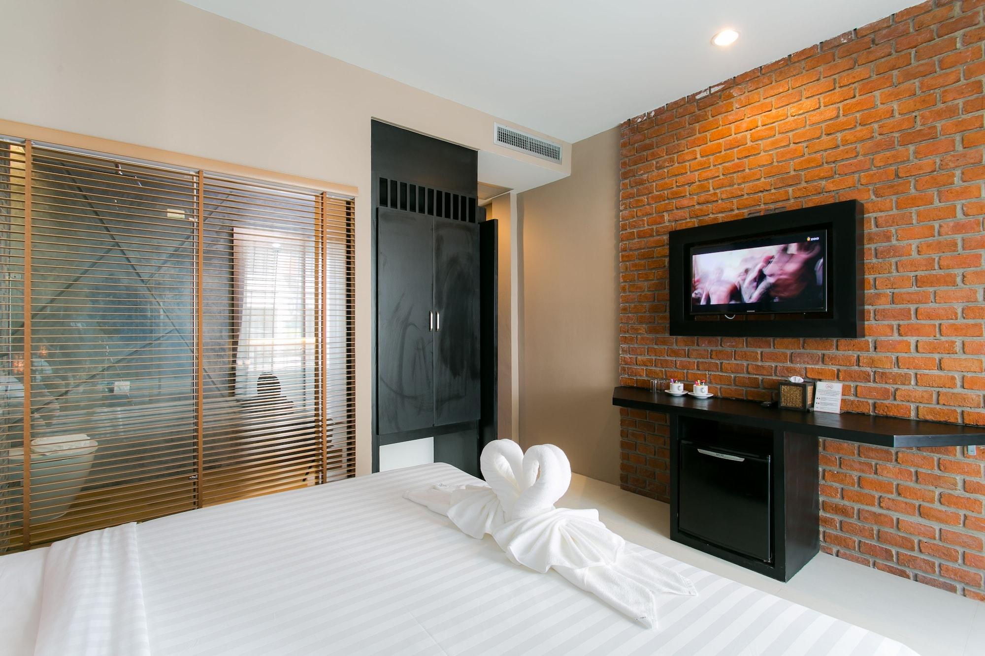 The House Guest house Patong