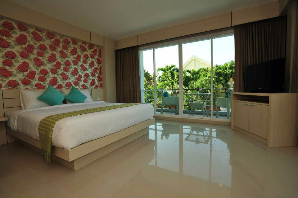 Chalong Front Apartment *