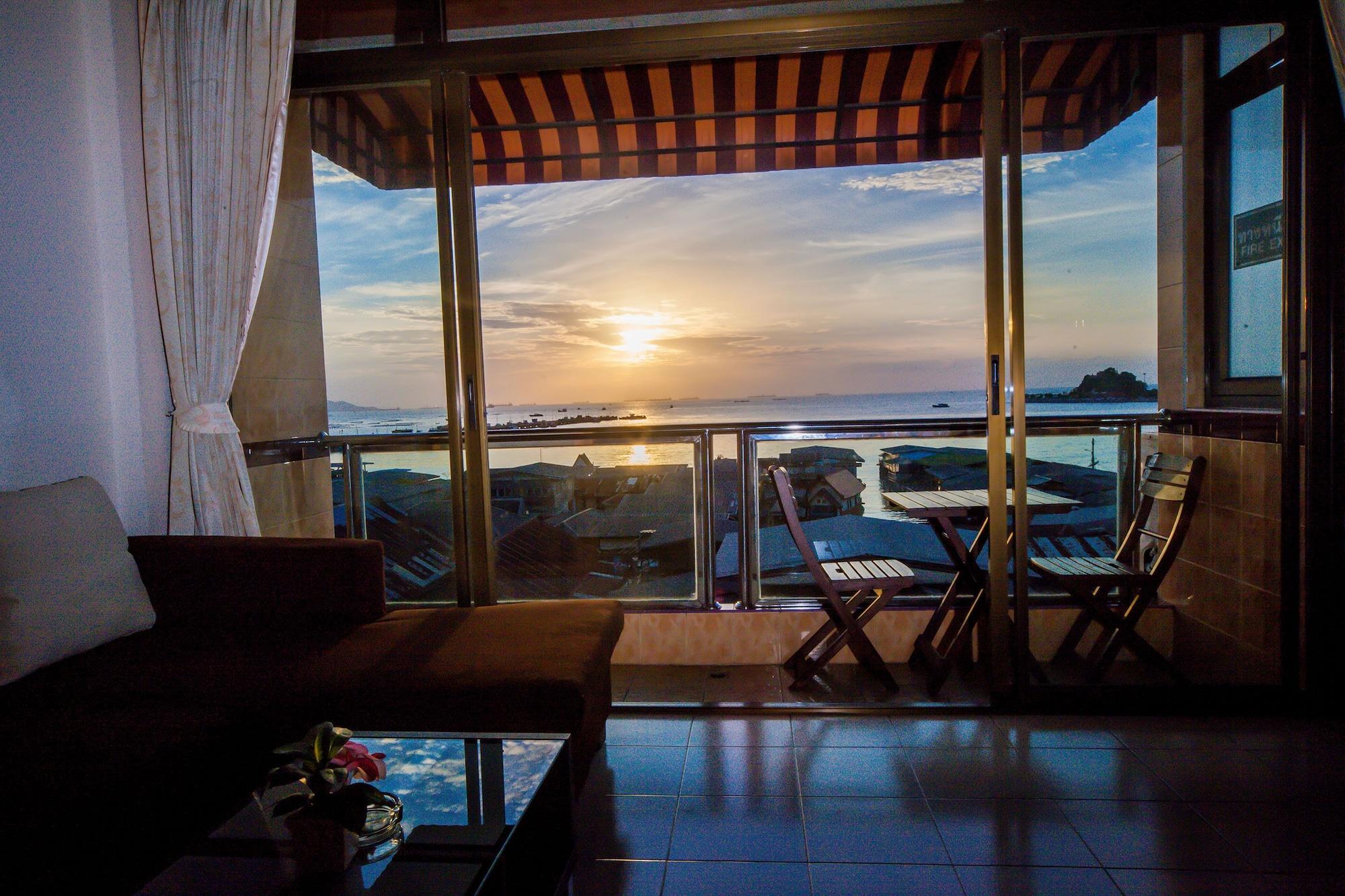 Hotel Seaview Sriracha Si Racha