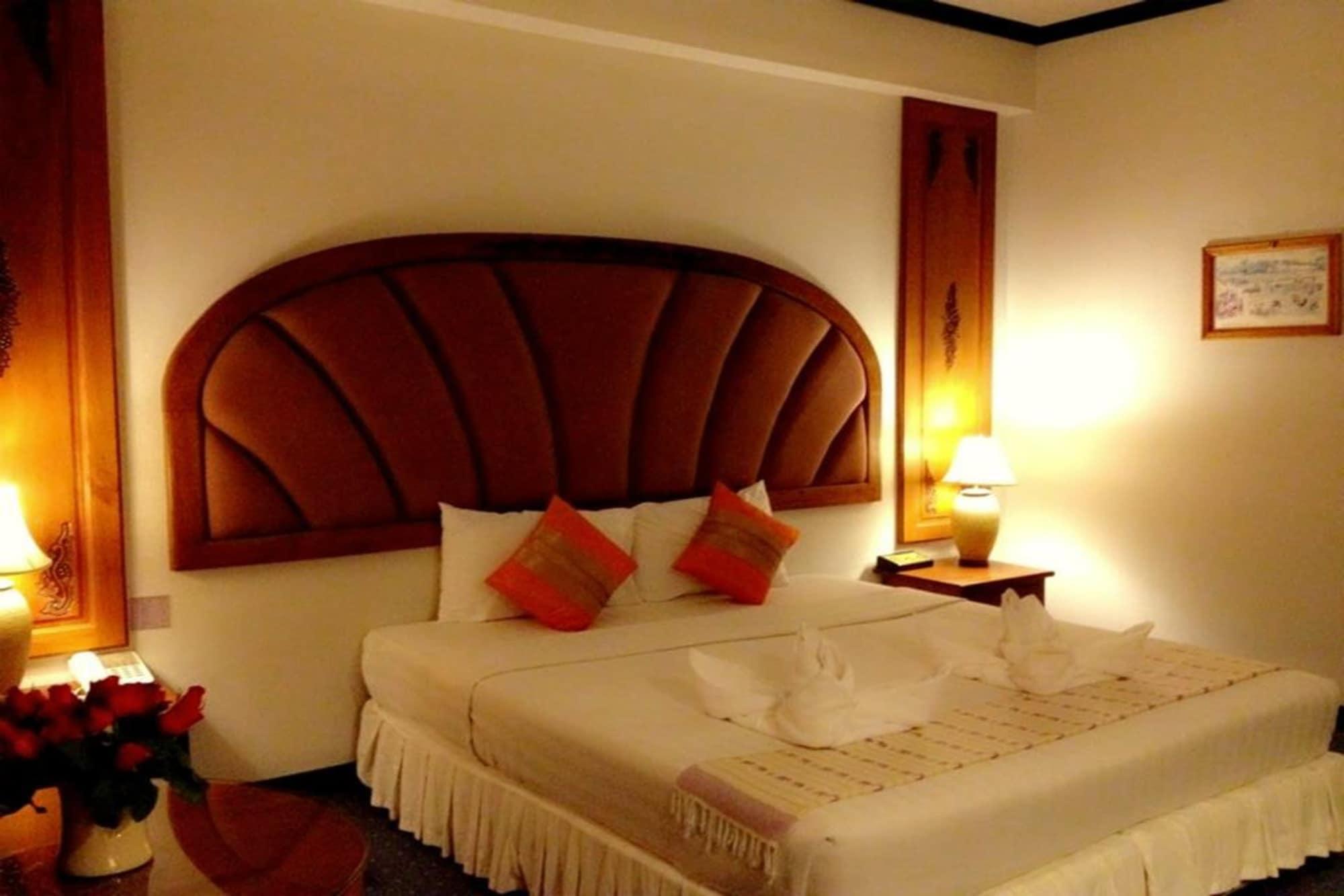 Hotel Thepnakorn