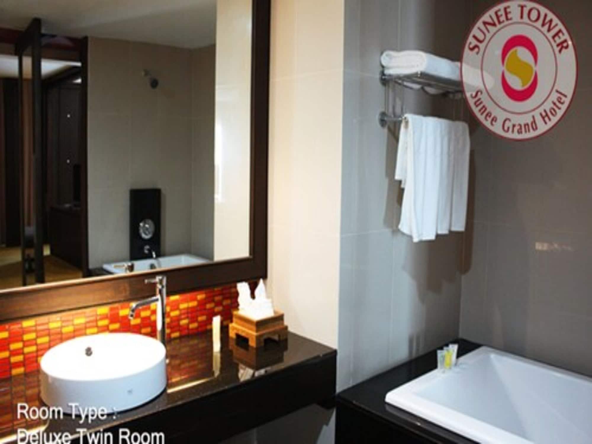 Hotel Sunee Grand And Convention Center 5*