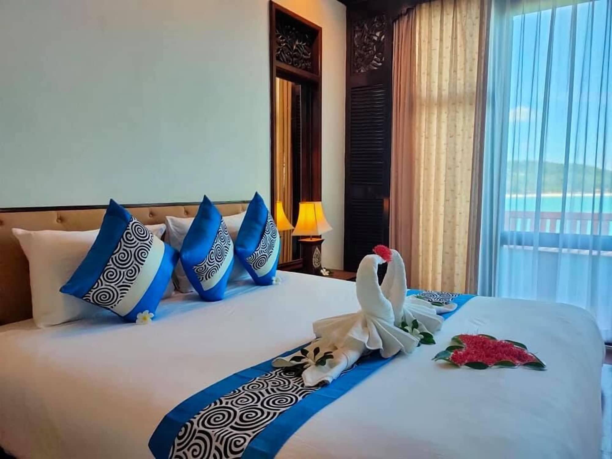 Racha Kiri & Spa, Resort 5*
