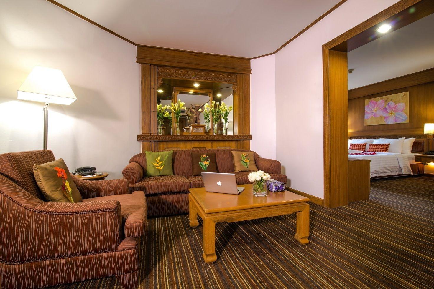 Sima Thani Hotel 4*