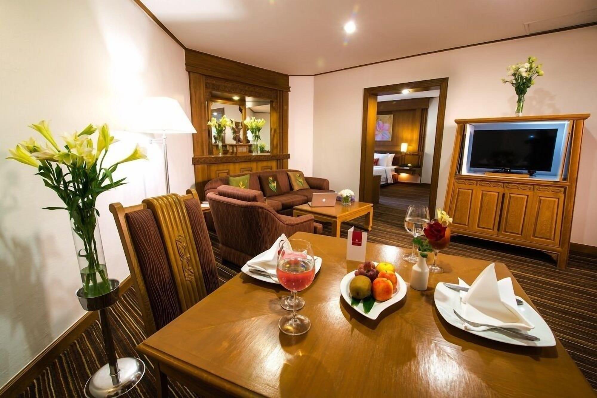 Hotel Sima Thani Nakhon Ratchasima