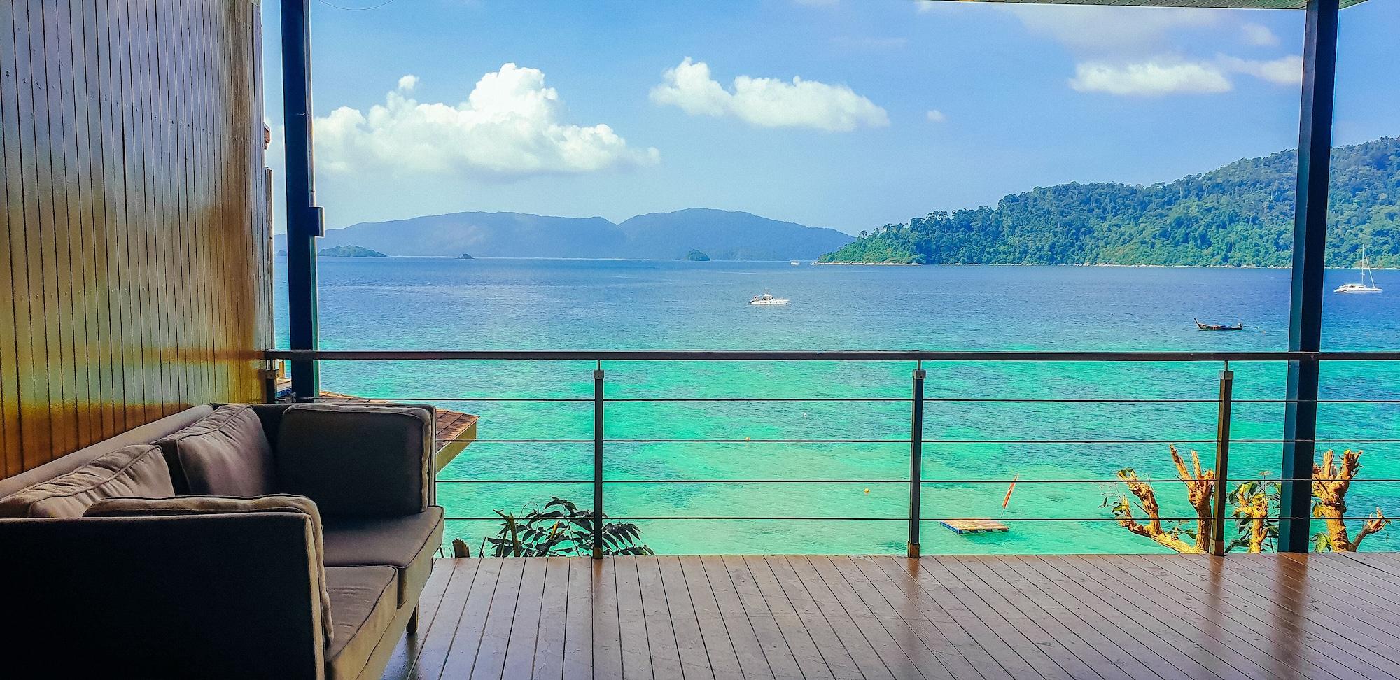 The Cliff Resort