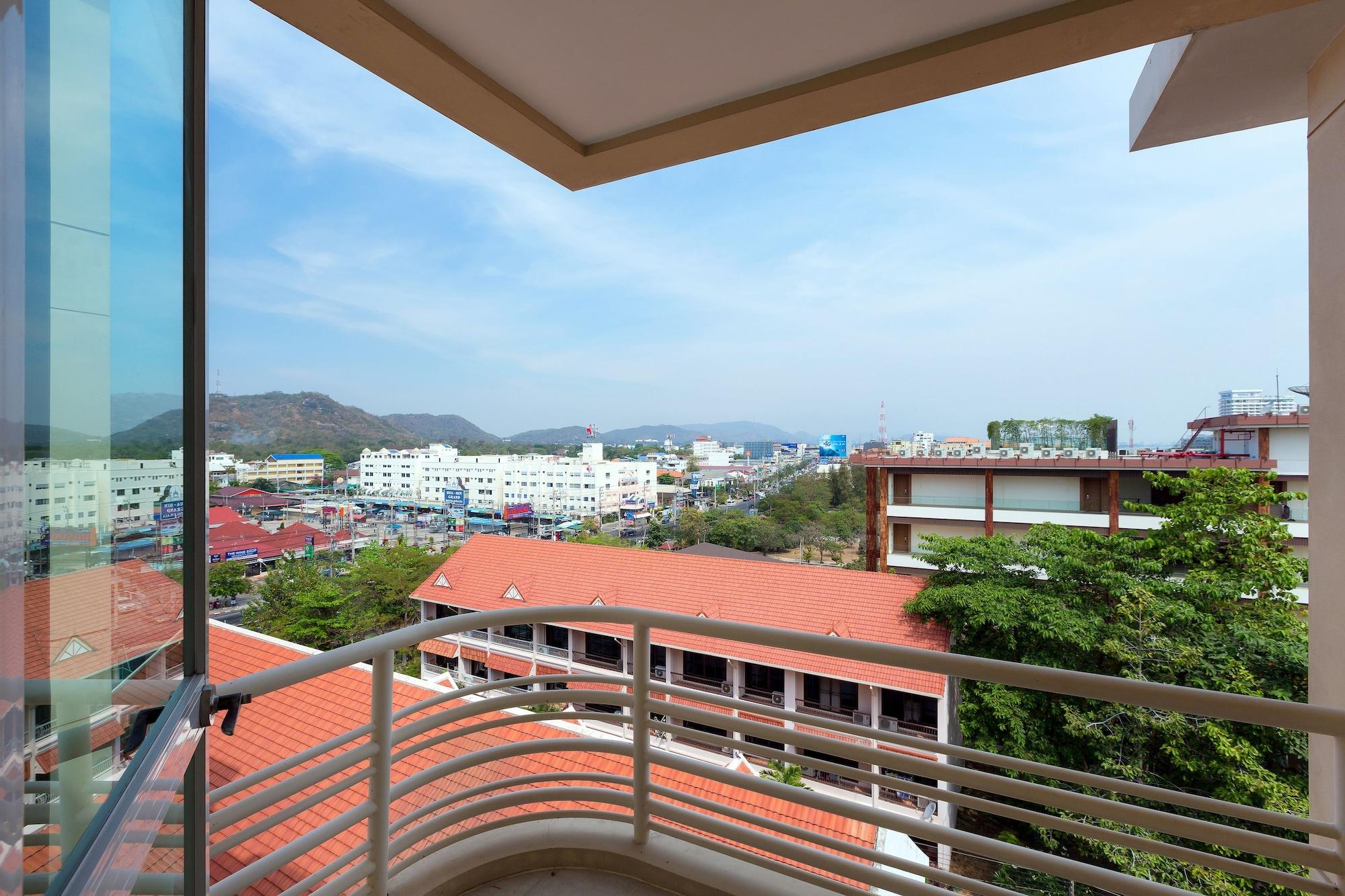 Baan Sanploen Beachfront * Hua Hin