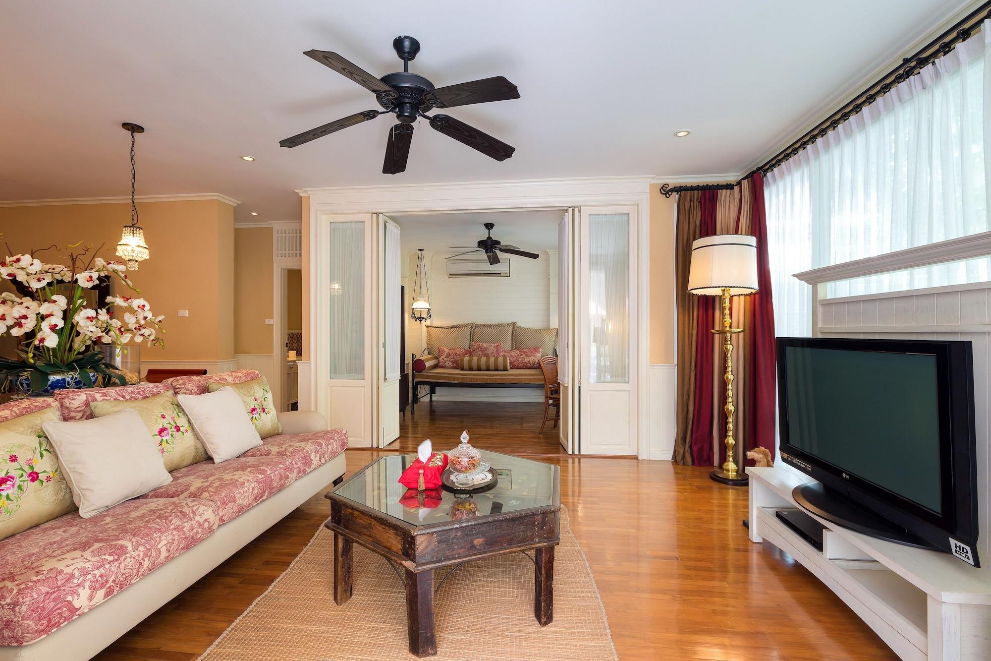 Apartment Baan Sanploen Beachfront Hua Hin