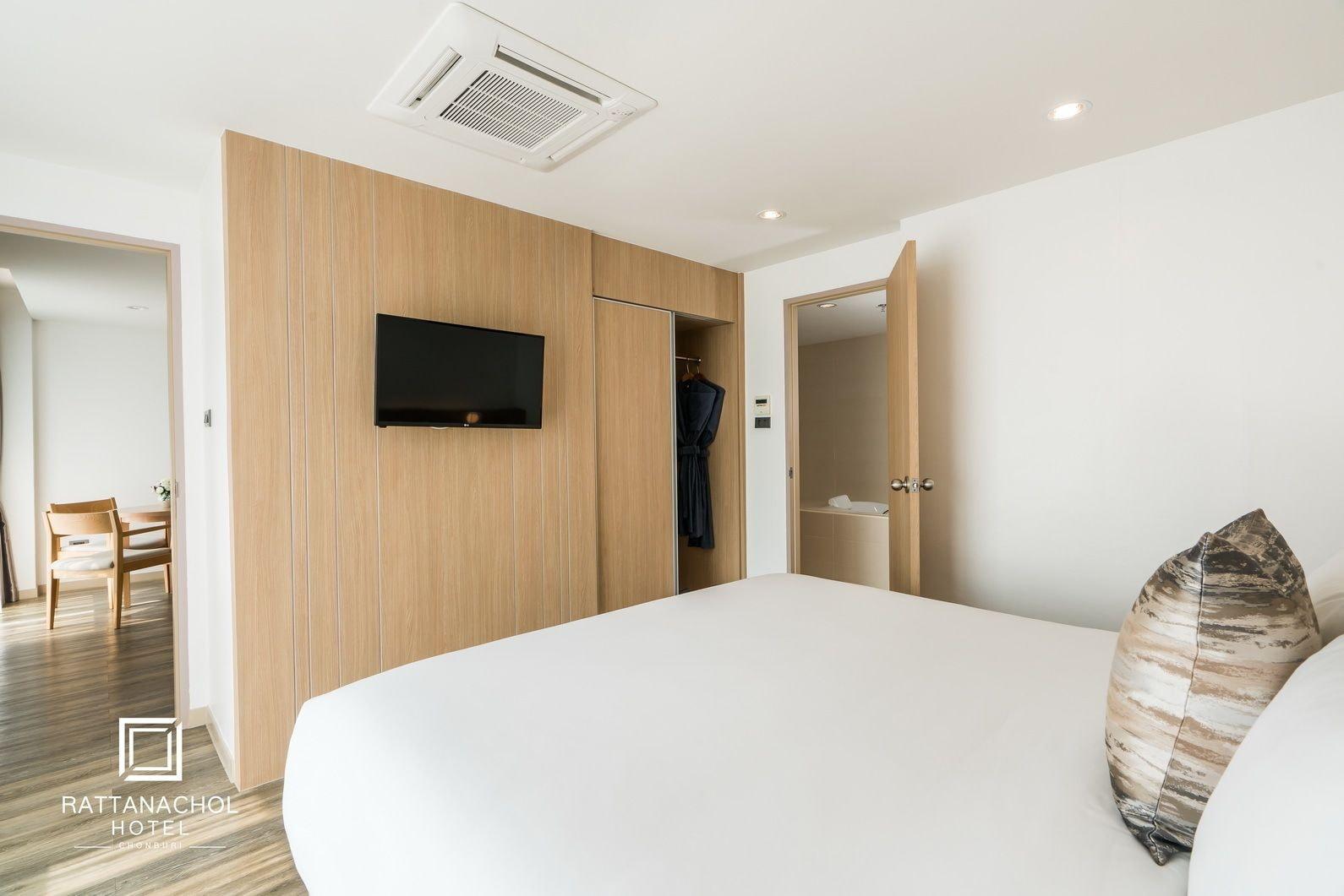 Rattanachol Hotel 4*