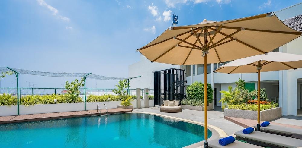 Hotel Rattanachol 4*