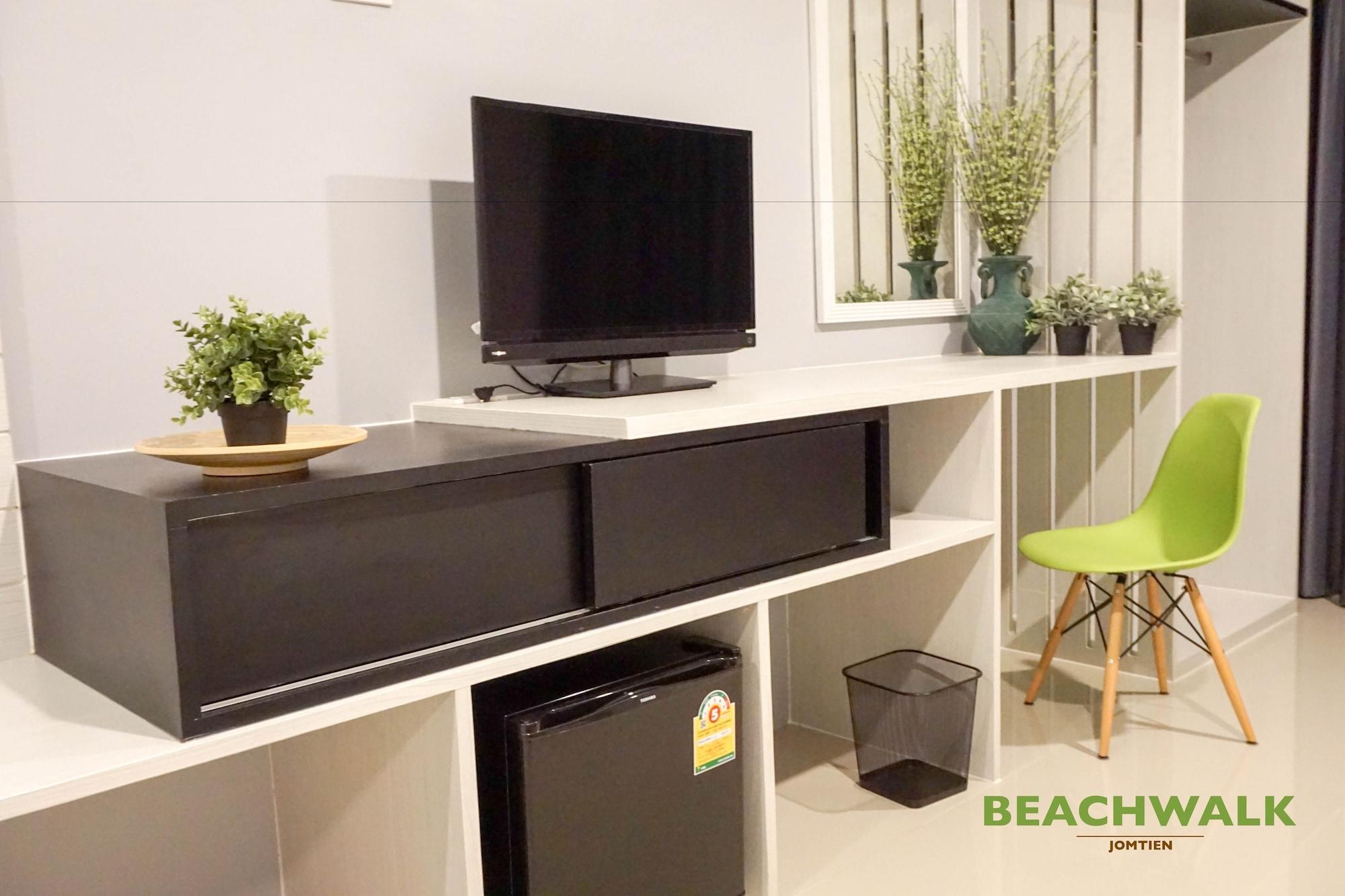 Beachwalk Hotel 3*