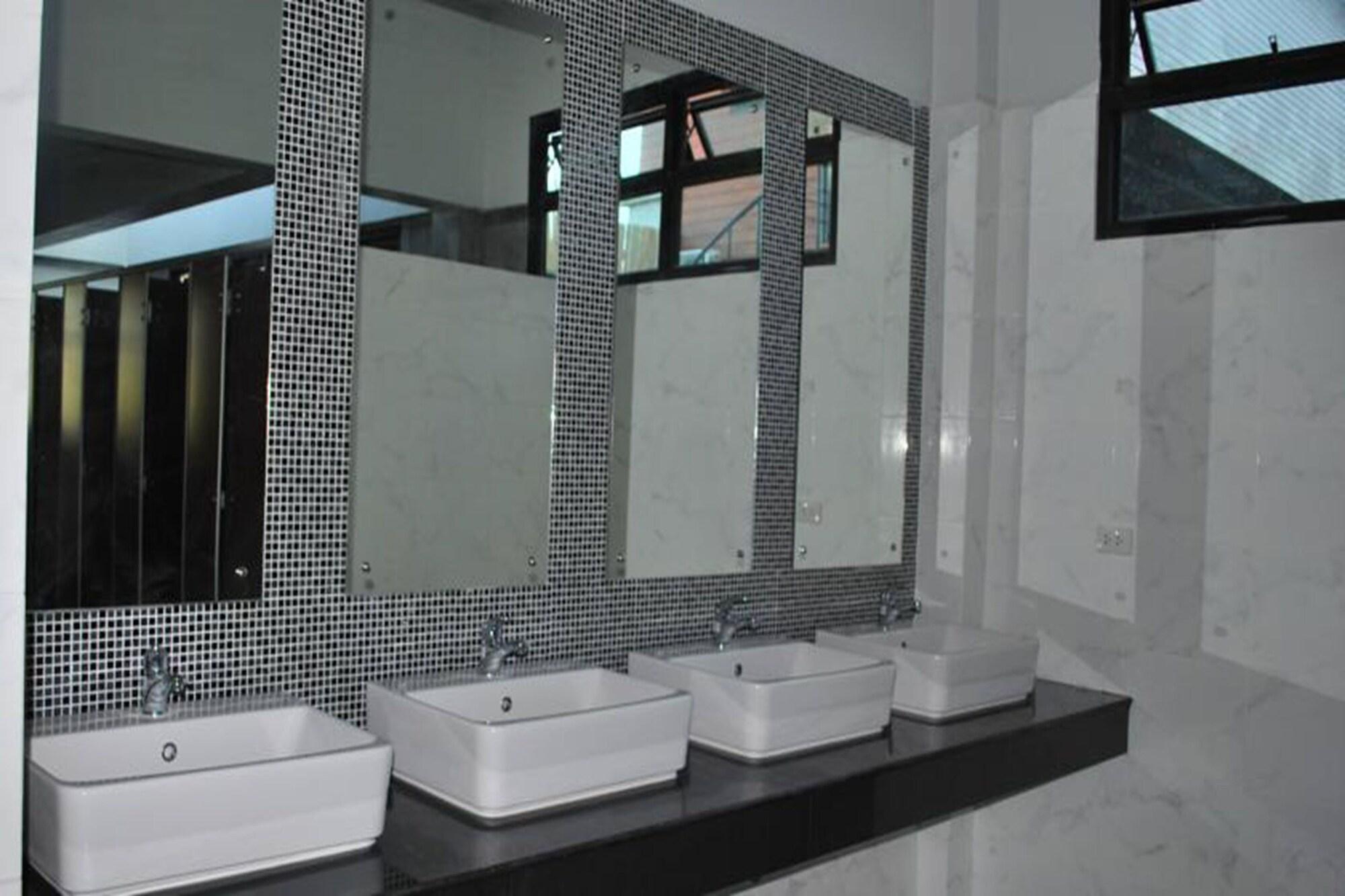 Sirinsamui Boutique *