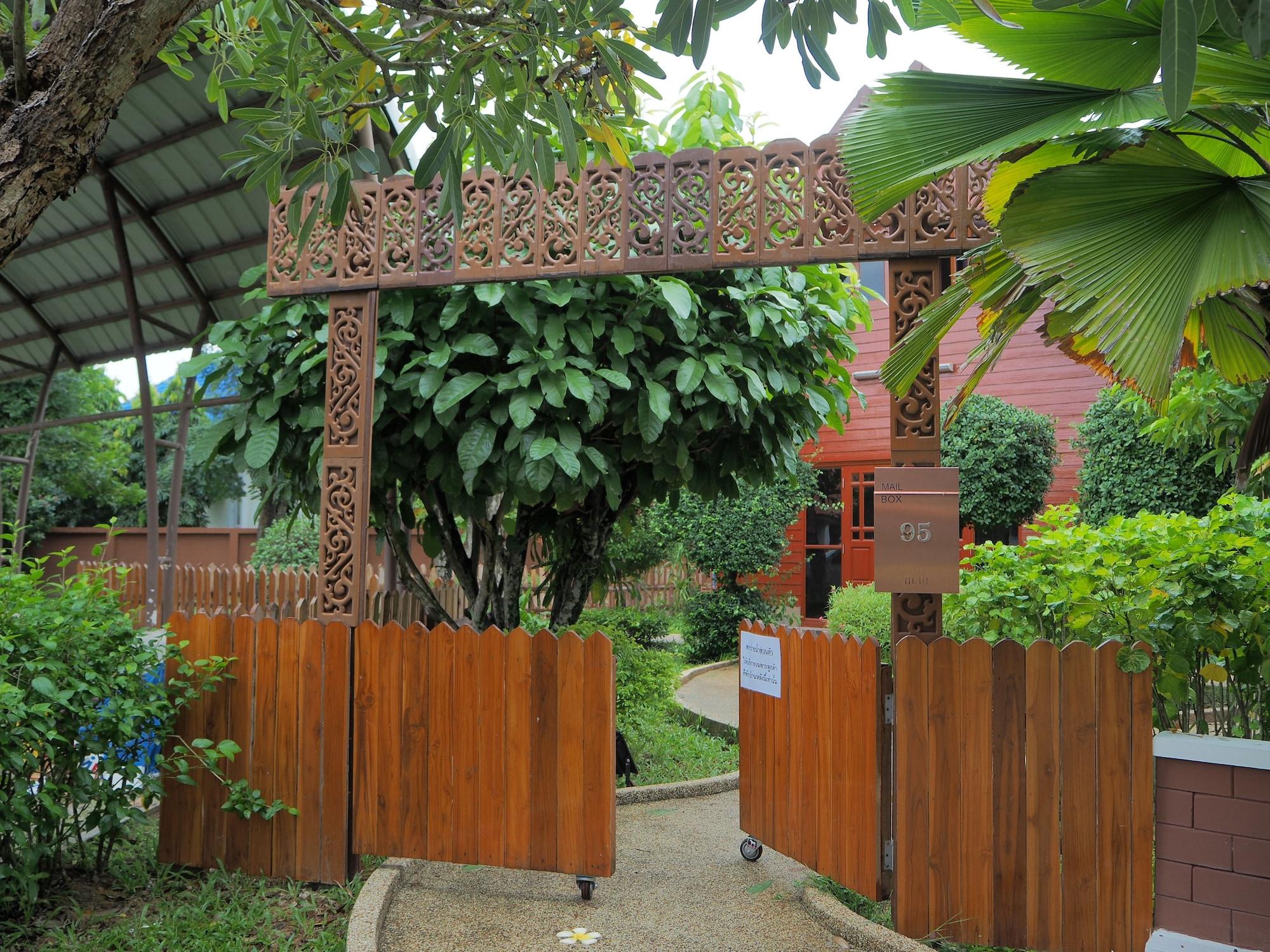 Resort Baan Thai Lanna Pattaya Sattahip