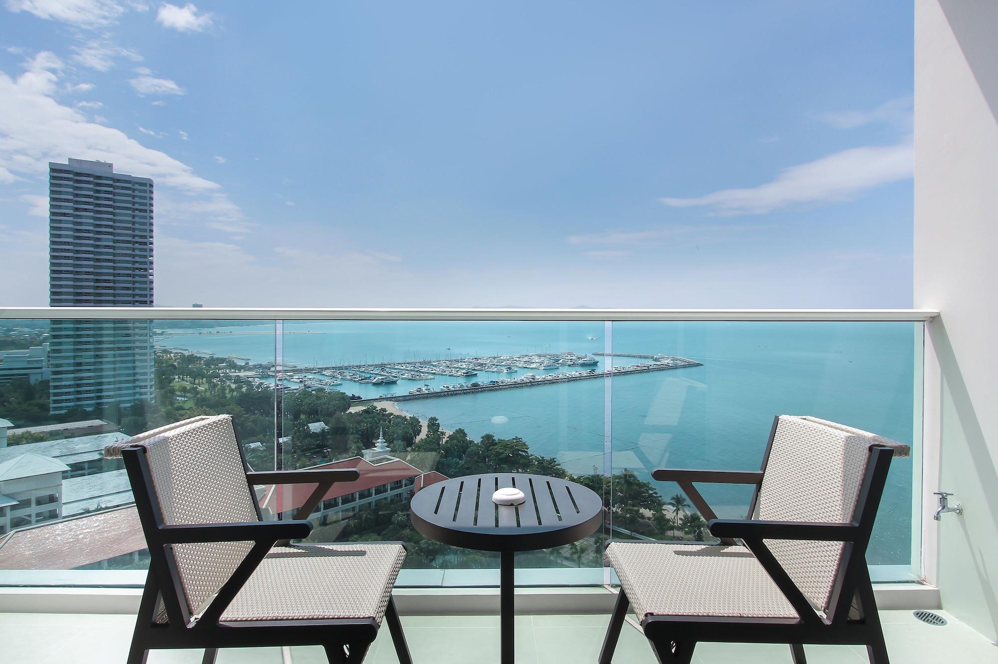 White Residences Pattaya