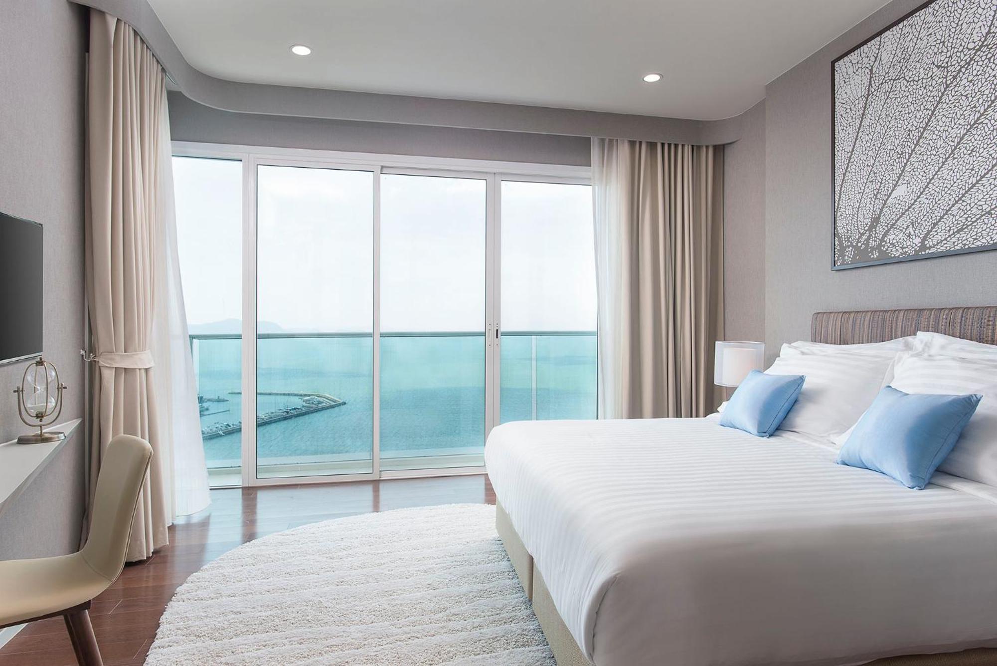 White Residences Pattaya 4*