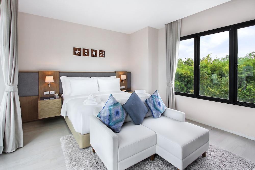 White Residences Pattaya Hotel