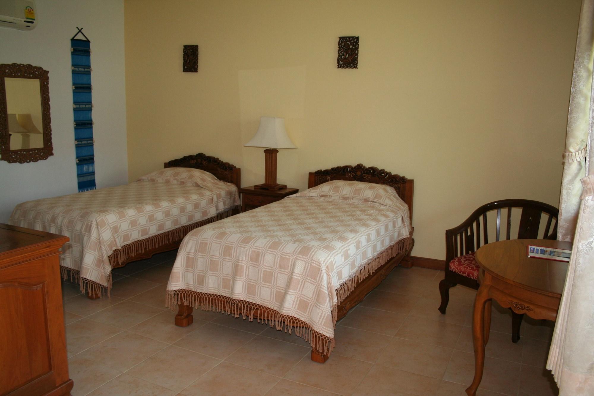 Resort Long 4*