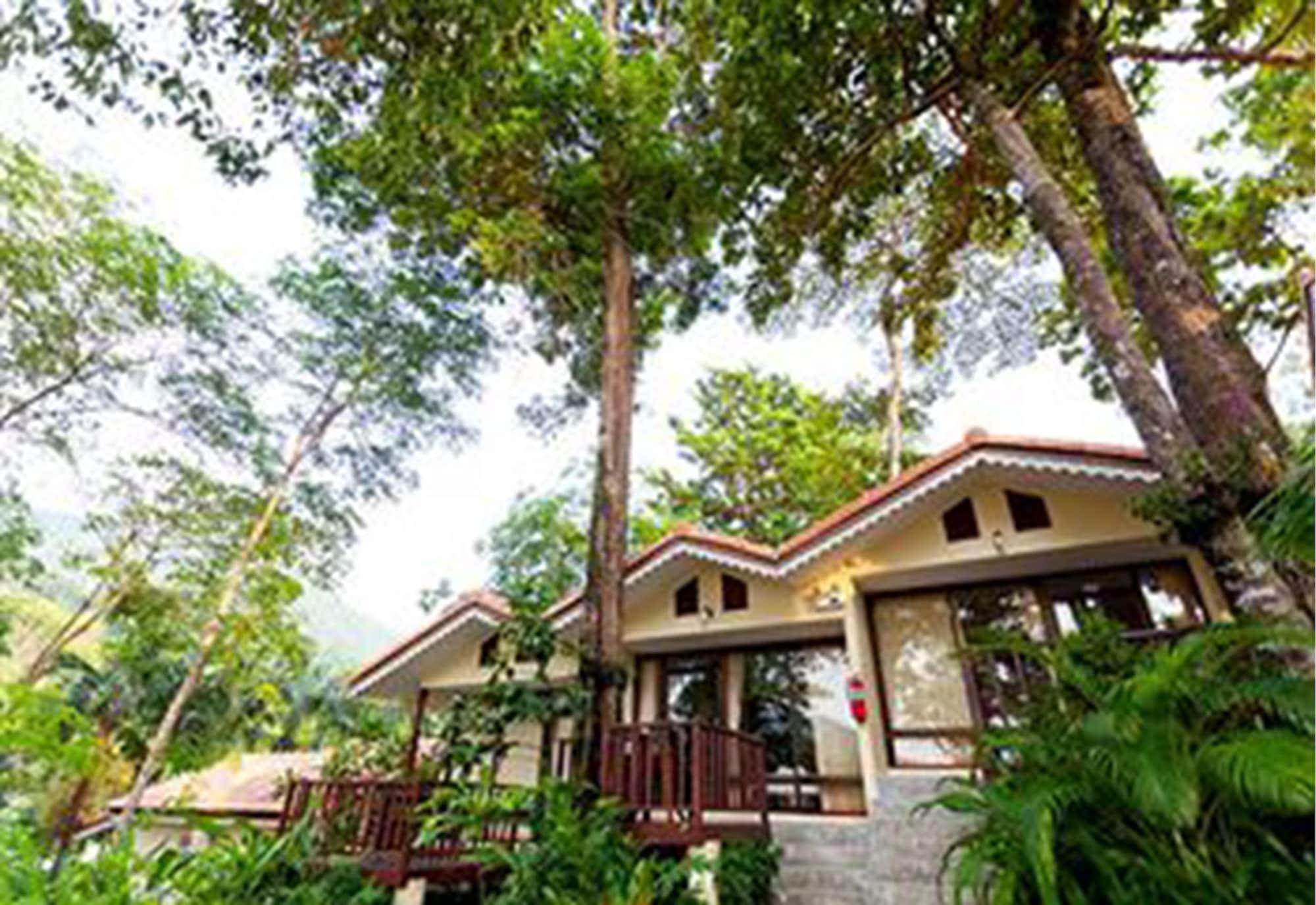 Chang Cliff Resort 3*