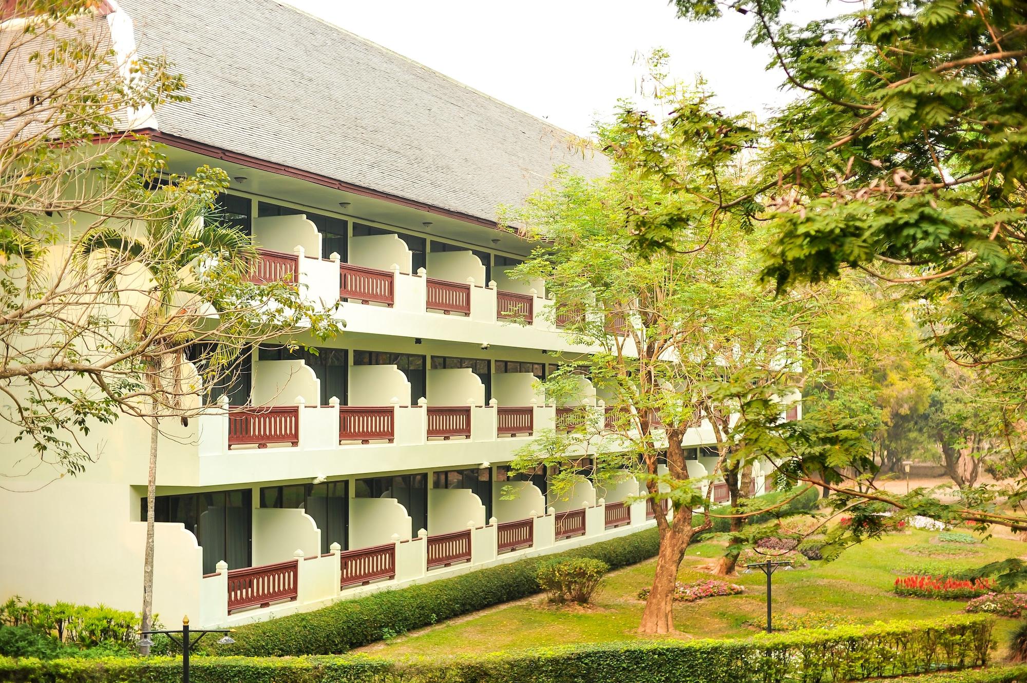 Hotel Wiang Indra Riverside