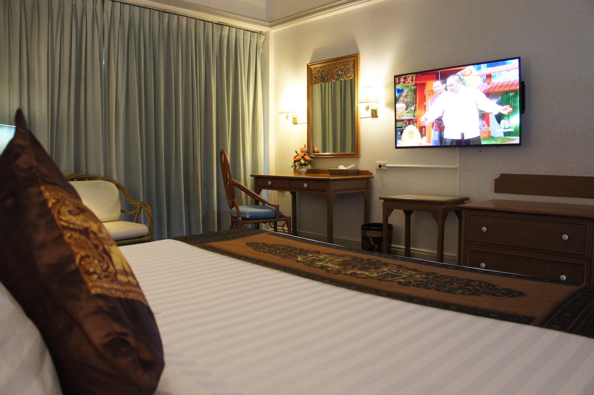 Hotel Wiang Indra Riverside