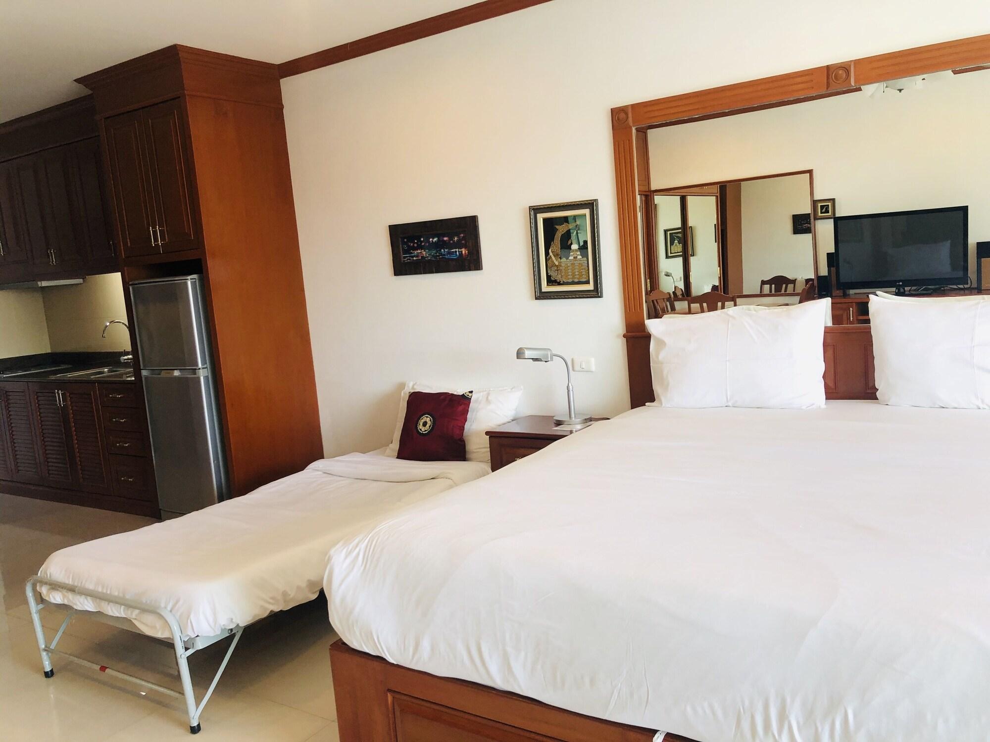 View Talay 6 By Honey Hotel 3*