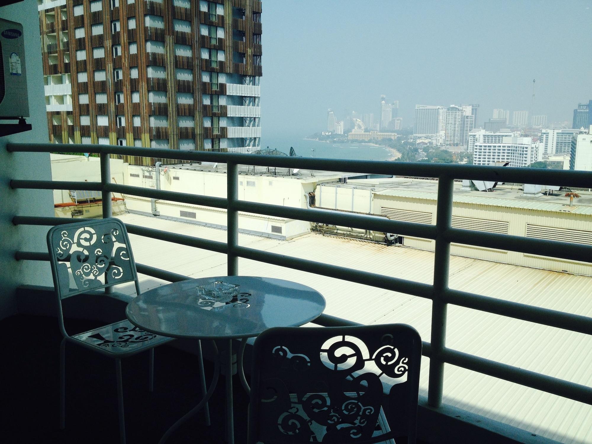 View Talay 6 By Honey Hotel 3*