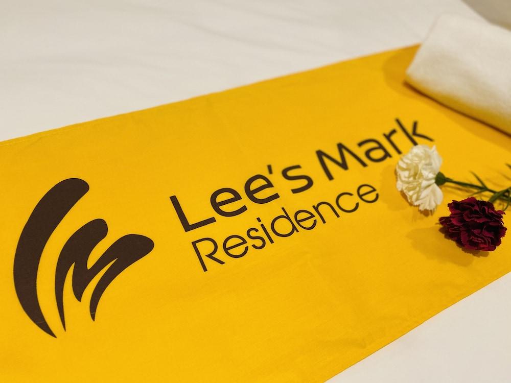 Lee's