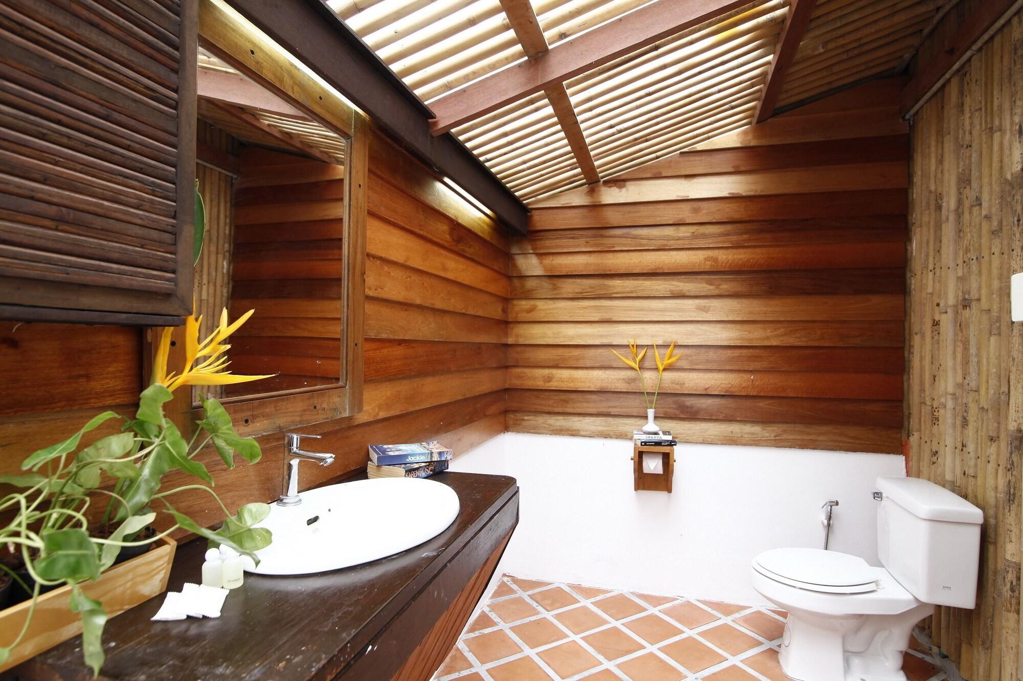 Chunut House Hostel Phi Phi Don