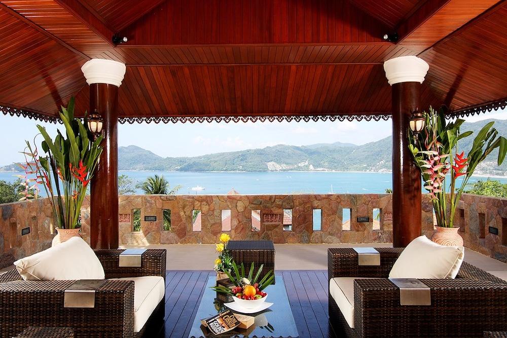Reuan Thai Villa *