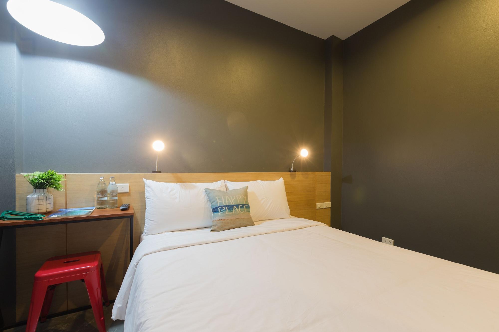 Hostel Srisuksant Square