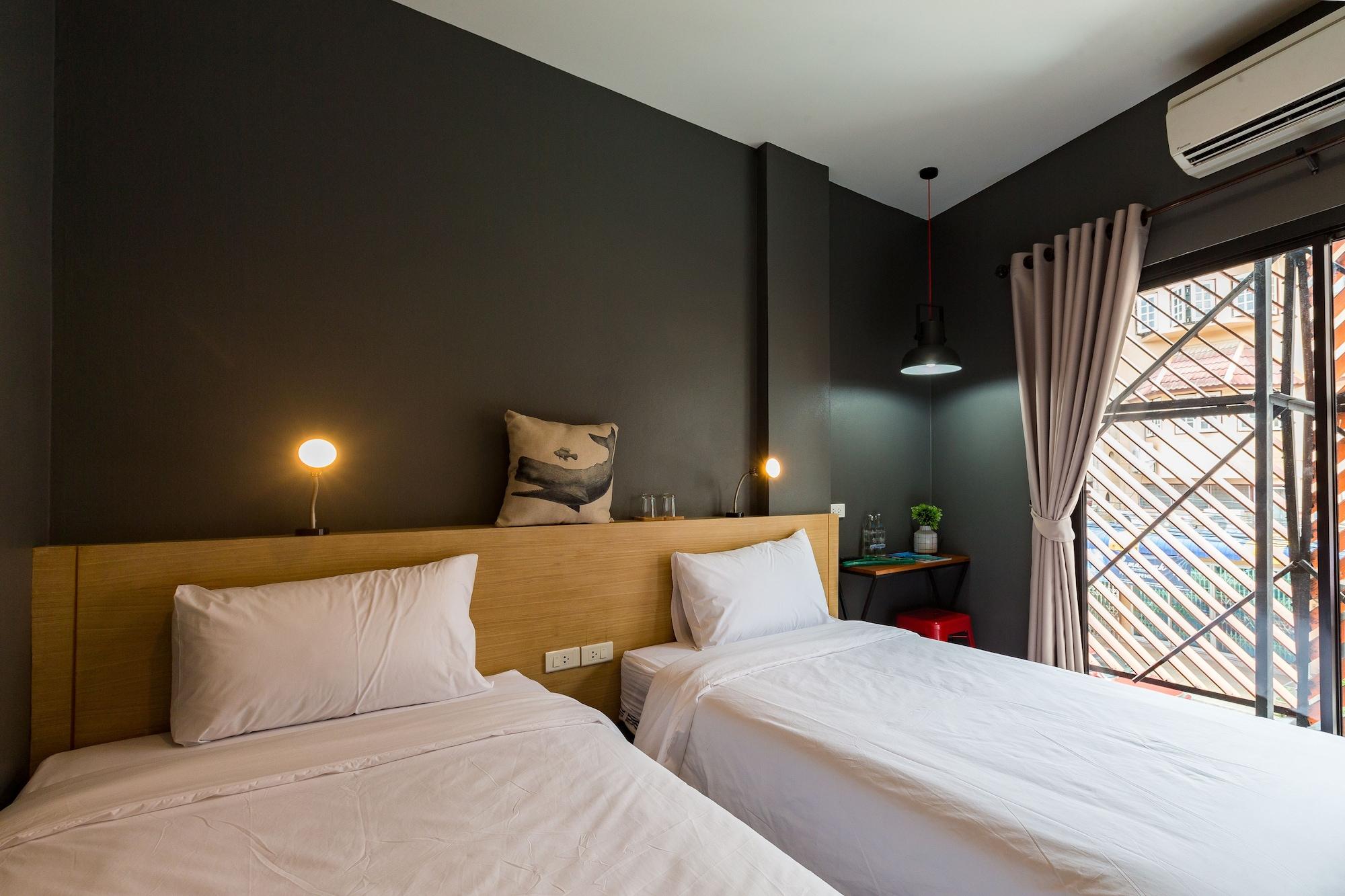 Hostel Srisuksant Square
