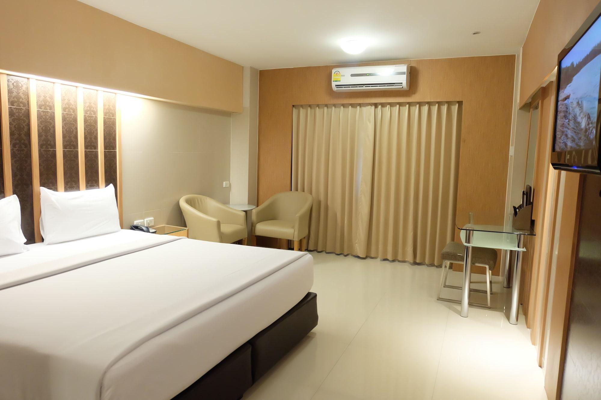 Golden Hotel