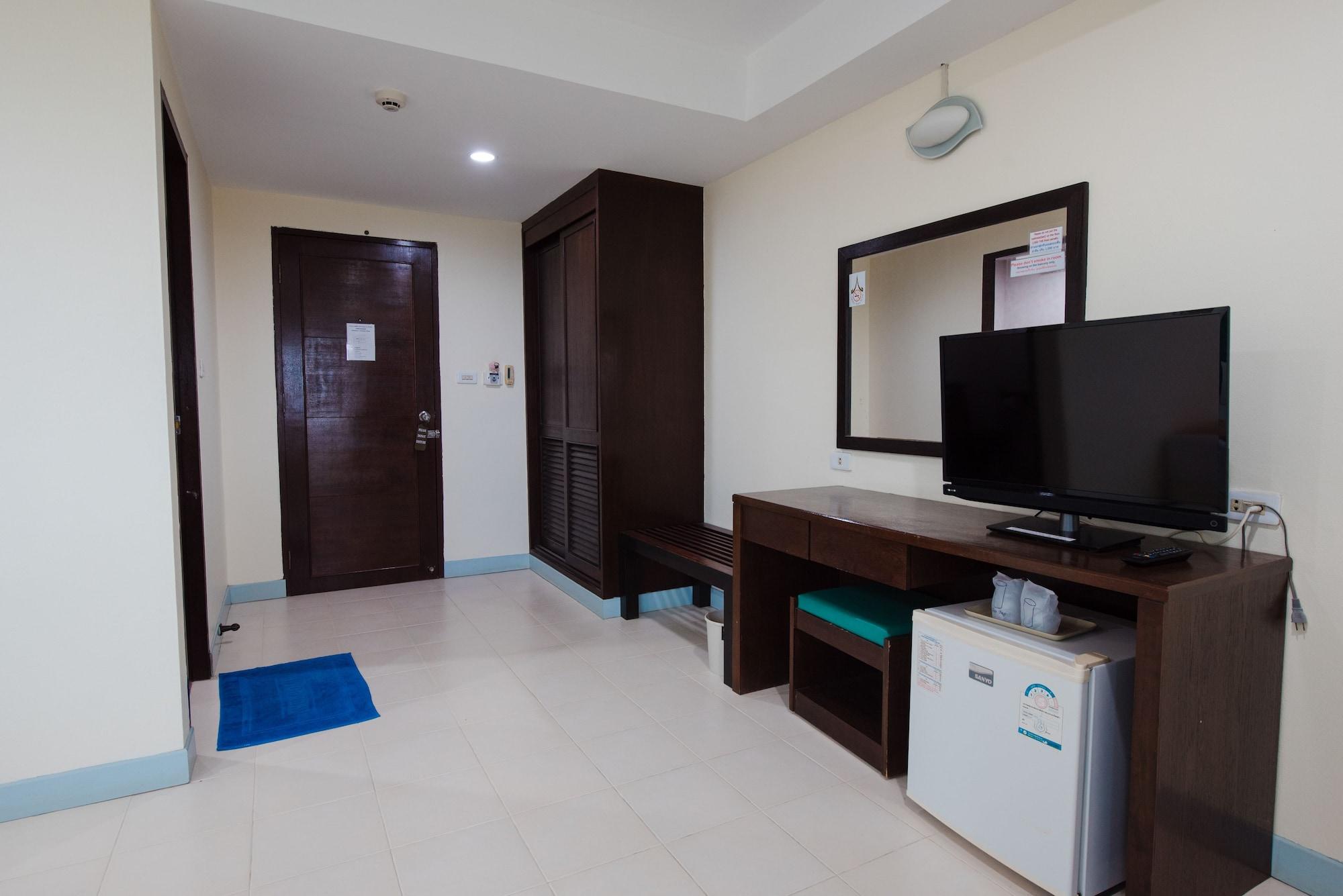 Nice Beach Hotel 2* Rayong