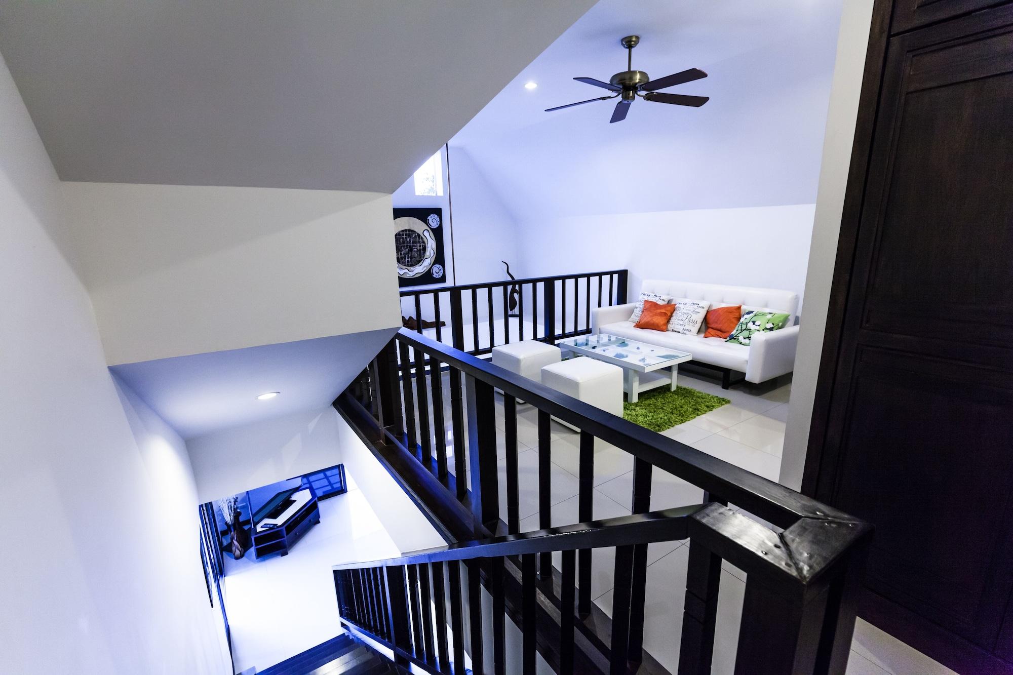 Villa Champagne By G Estate Rawai