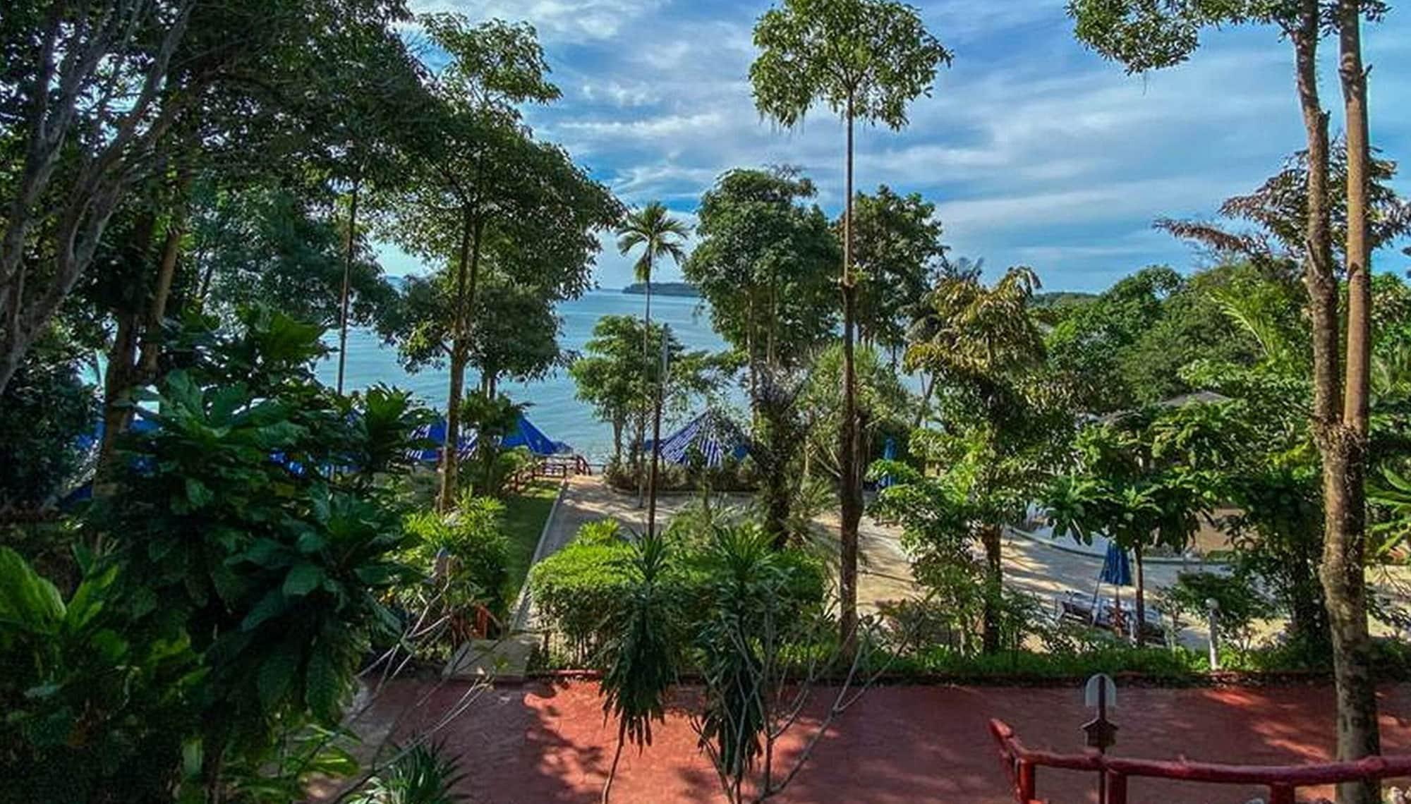 Buri Hut Natural 3*