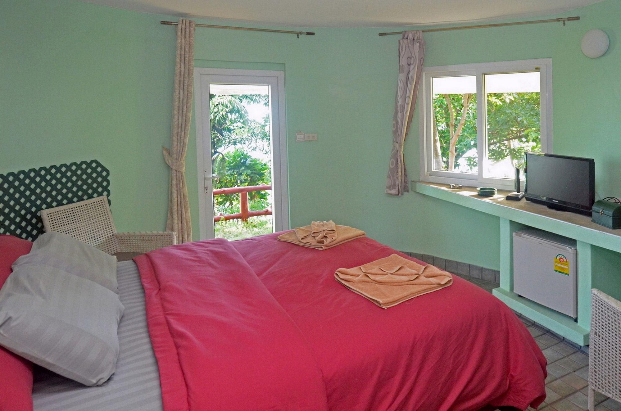 Buri Hut Natural Resort Koh Mak