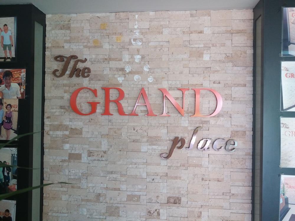 Grand Hotel