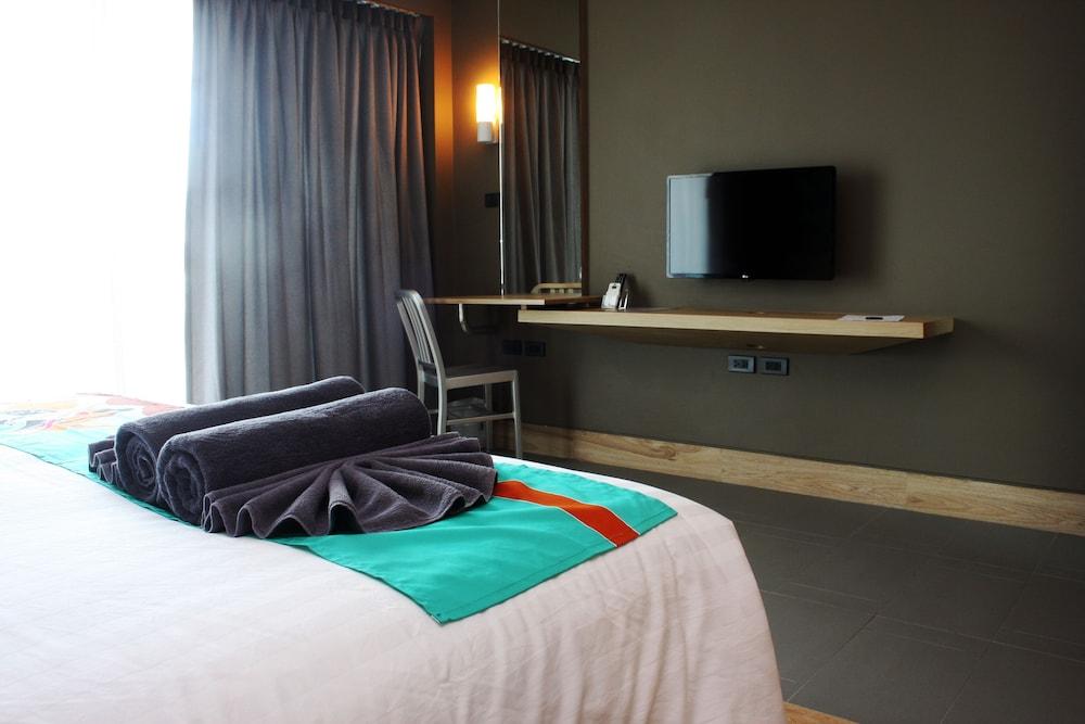 8 Icon Ao Nang Krabi Hotel