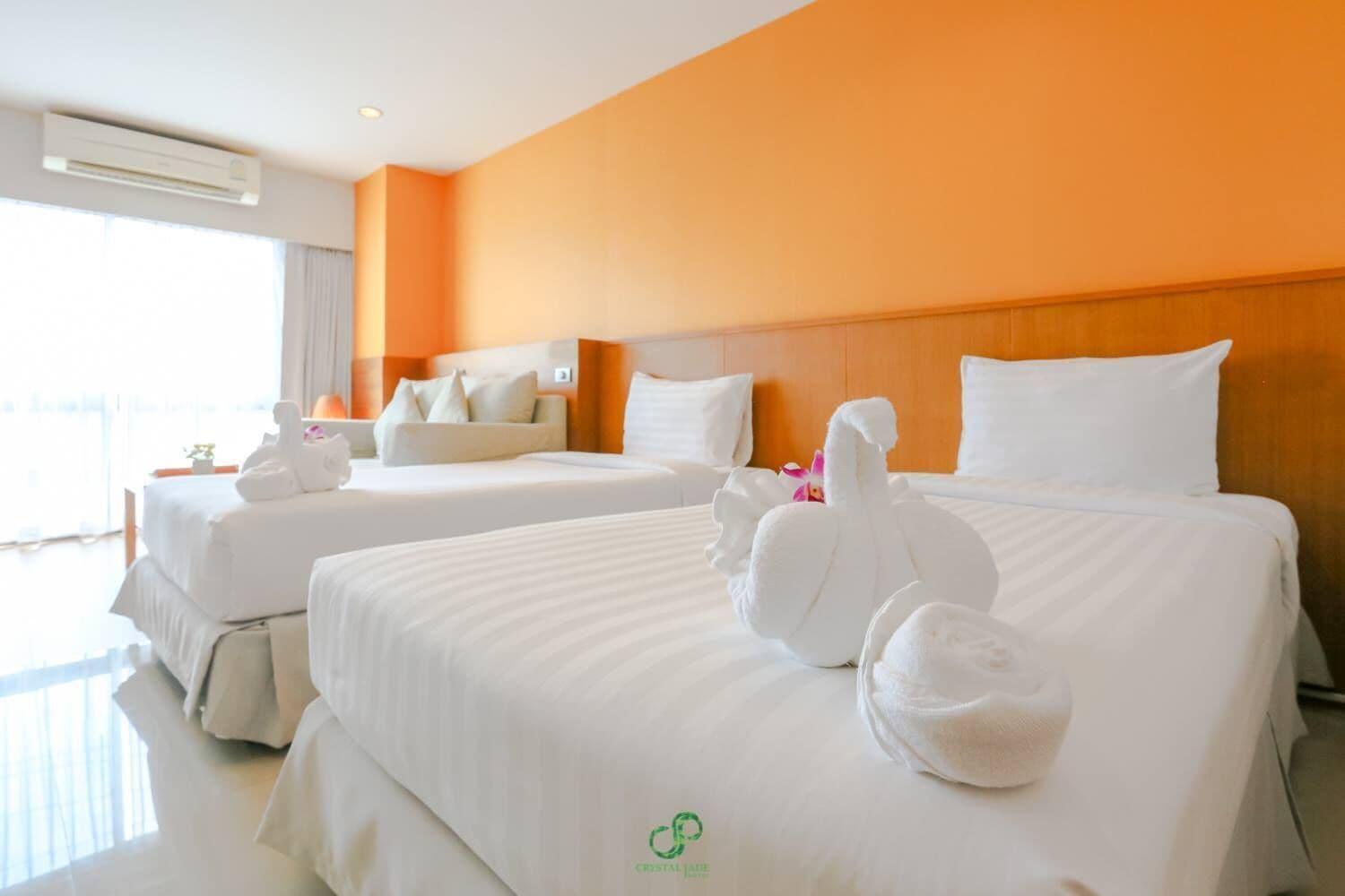 Hotel Crystal Jade