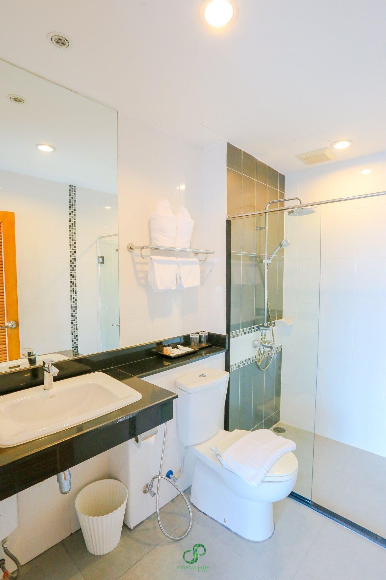 Crystal Jade Hotel