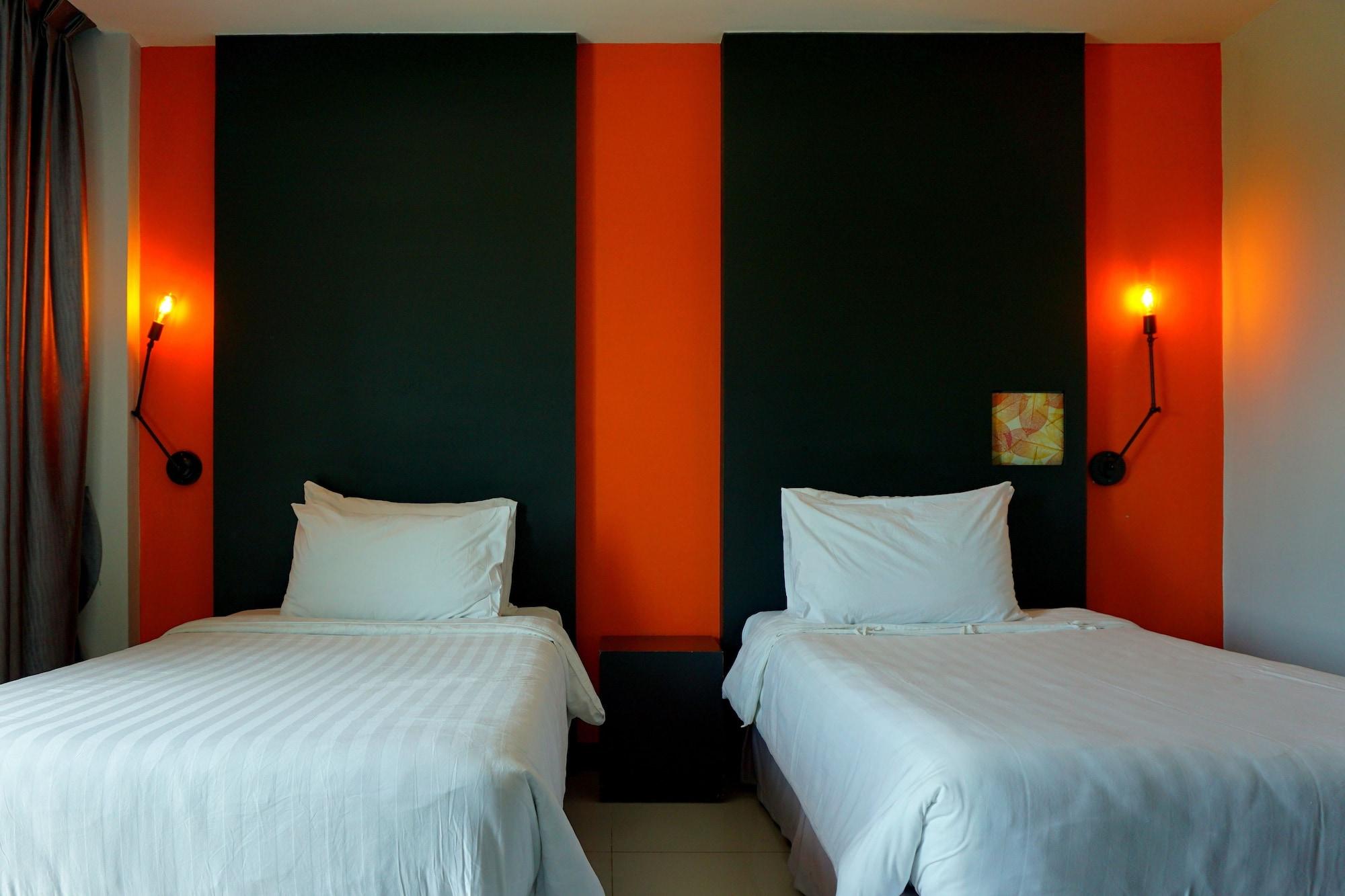 Hub De Leaf @ Hotel 3*