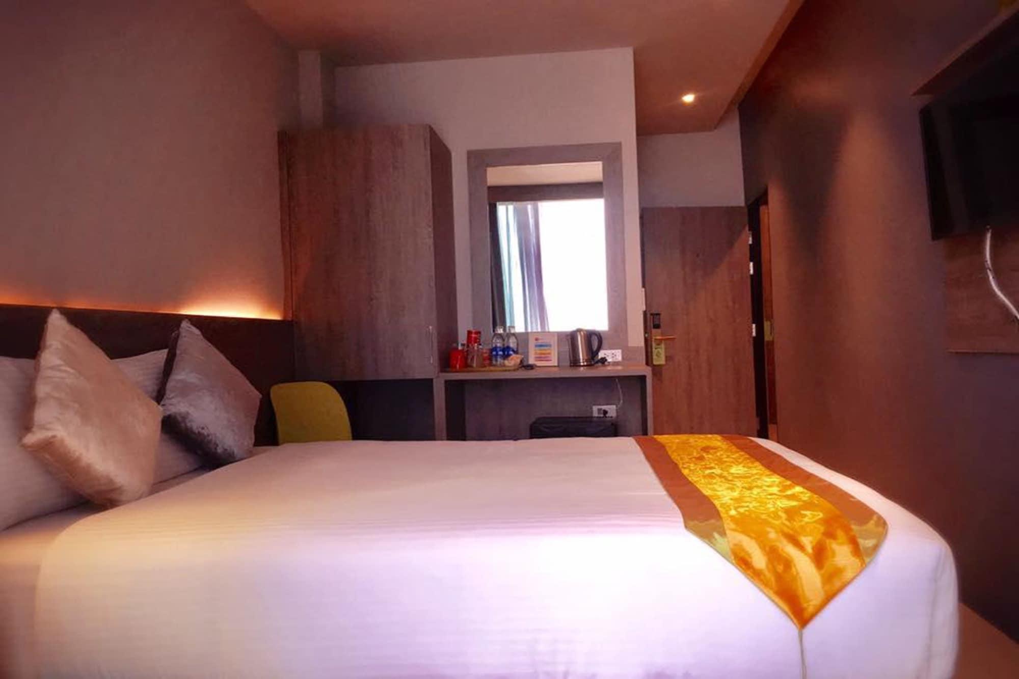 Hotel Republic 3*