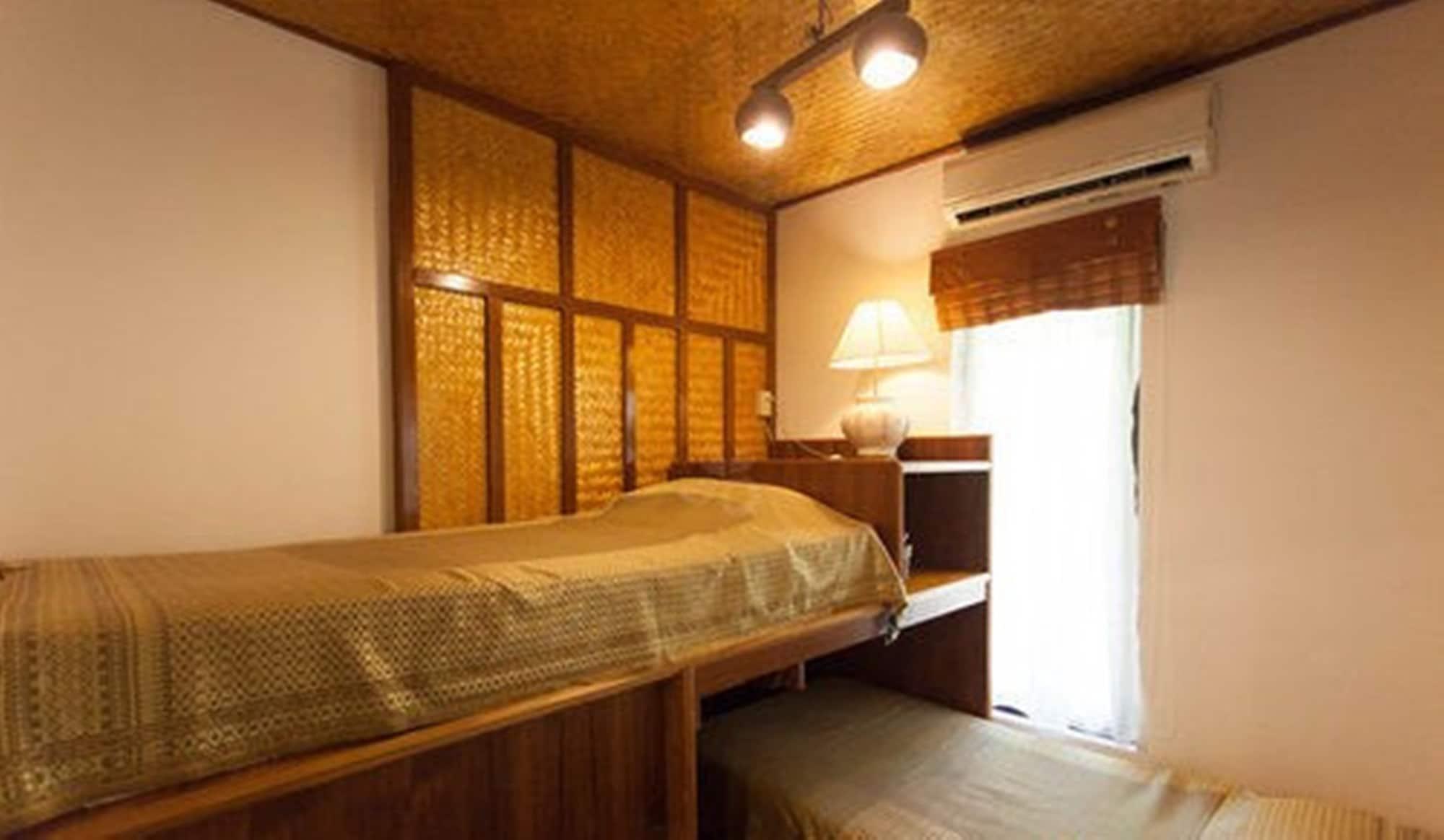 Coral Bangsaphan Resort