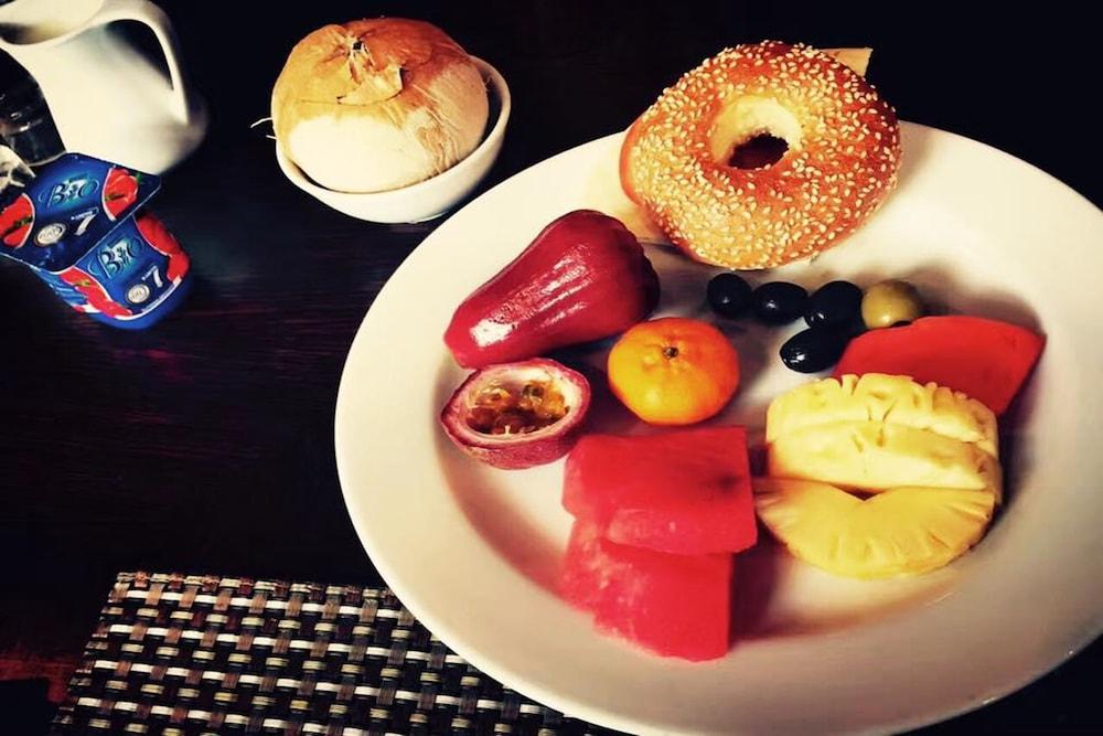 Republic Hotel 3*