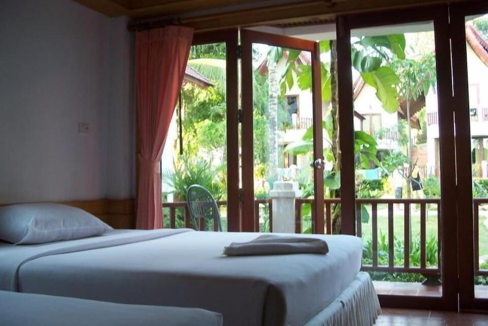 Thai Garden Hill Resort 3*