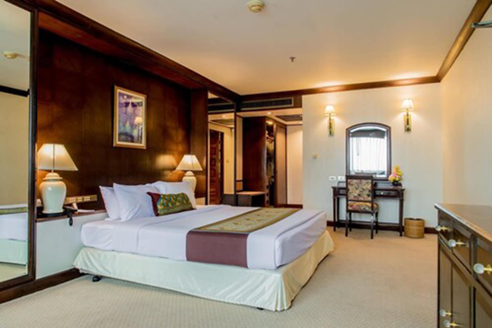 The Twin Lotus Hotel Nakhon Si Thammarat